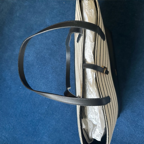 NWOT DeMellier "Tokyo" tote bag *packing and seals still on - Picture 3 of 5